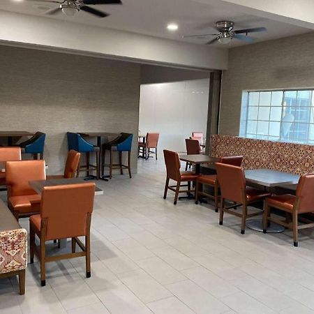 Baymont By Wyndham Safford Hotel Екстериор снимка