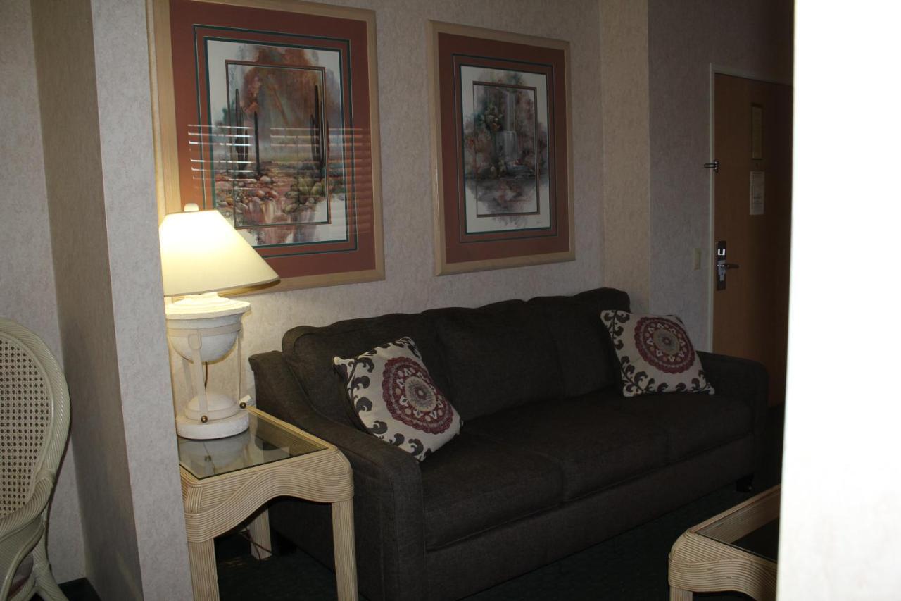 Baymont By Wyndham Safford Hotel Екстериор снимка