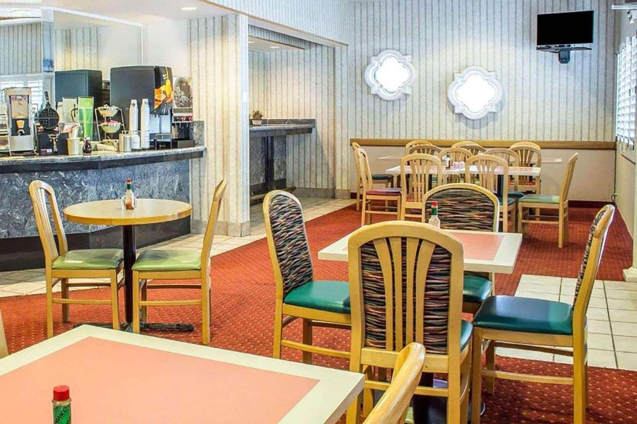 Baymont By Wyndham Safford Hotel Екстериор снимка