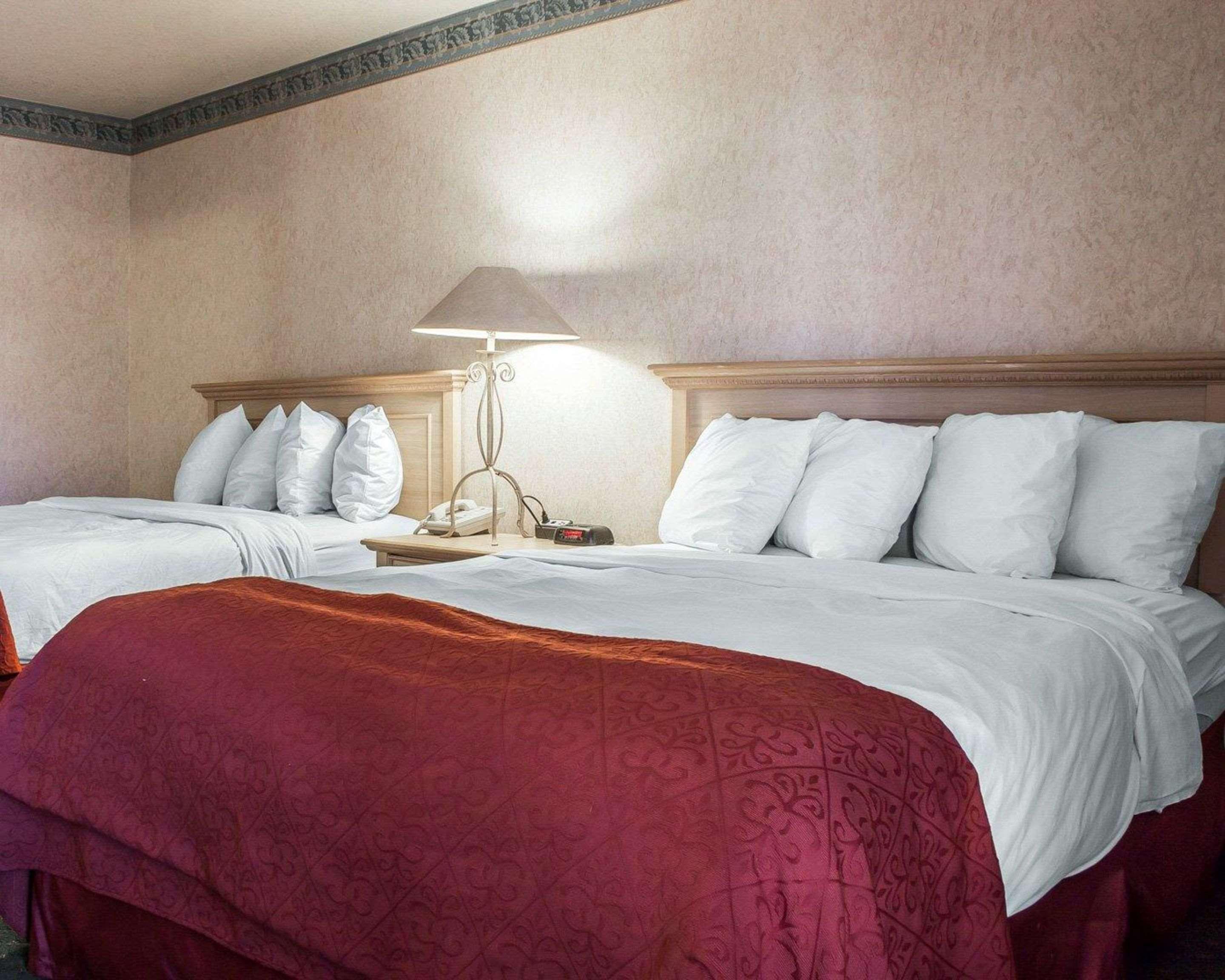 Baymont By Wyndham Safford Hotel Екстериор снимка