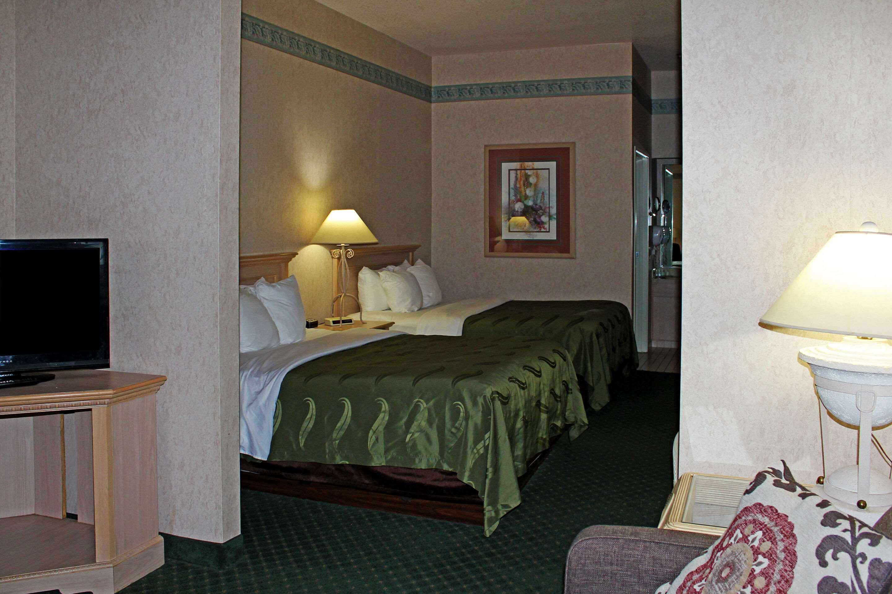 Baymont By Wyndham Safford Hotel Екстериор снимка