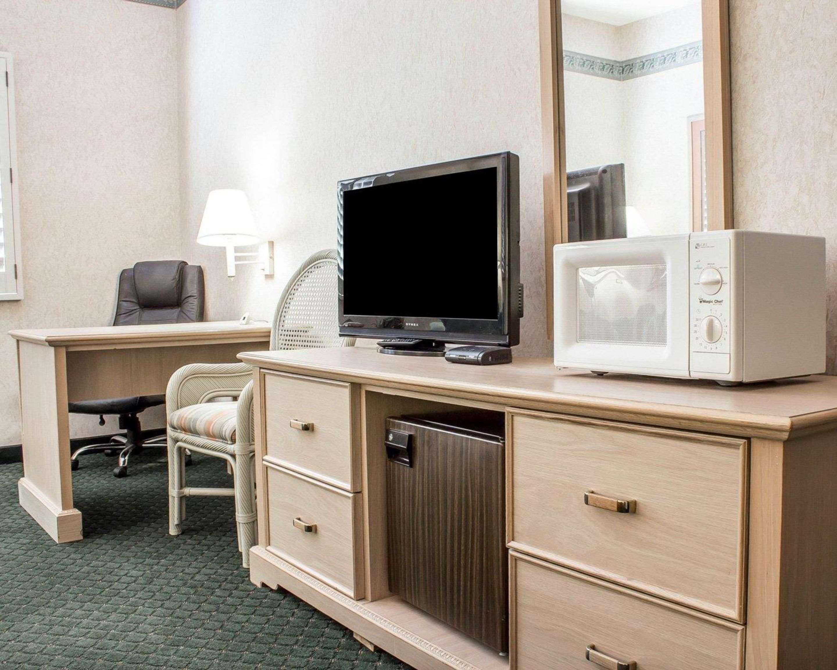 Baymont By Wyndham Safford Hotel Екстериор снимка